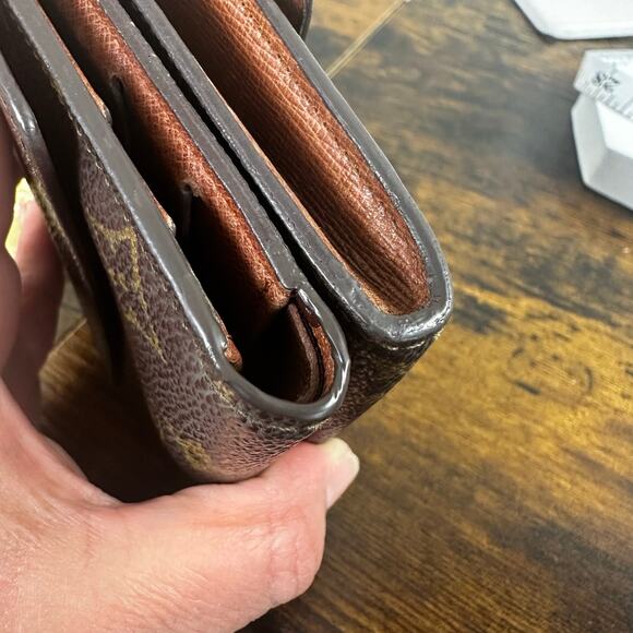 Louis Vuitton Vintage Monogram Compact Wallet SP0923 - Picture 11 of 16